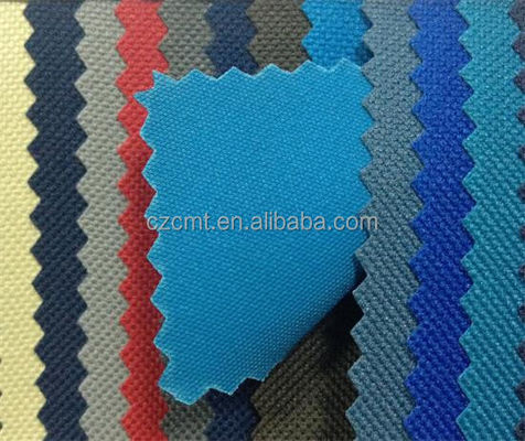300D Polyester Oxford Tissue enduit PVC enduit pour une résistance et une durabilité supérieures
