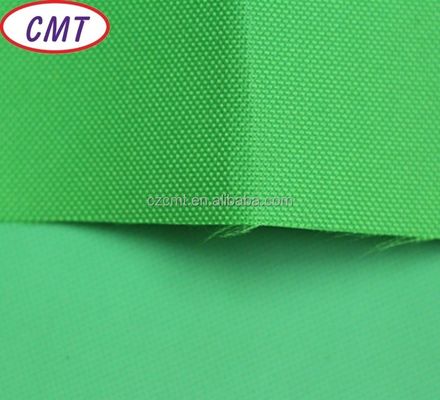 Tissu polyester oxfordique revêtu en 210D imperméable à l'eau pour équipements et équipements d'extérieur