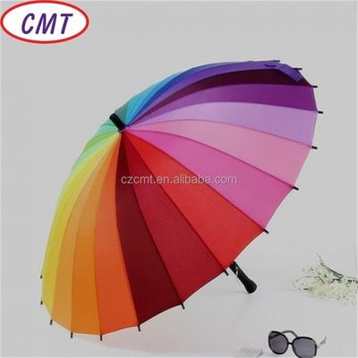 Demande de parapluie arc-en-ciel 210D en tissu 100% polyester à épaisseur moyenne