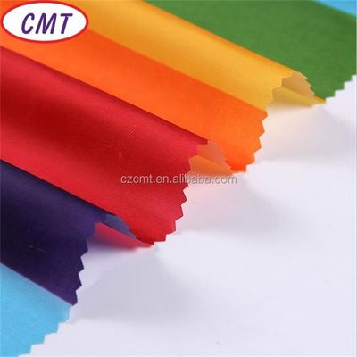Demande de parapluie arc-en-ciel 210D en tissu 100% polyester à épaisseur moyenne