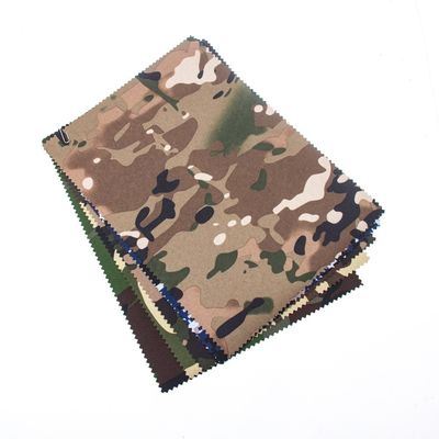 Couleurs personnalisées Tissu camouflé Ripstop Camouflage Polyester coton Tissu en nylon imprimé