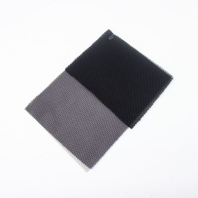 30D-150D Tissu en maille d'espacement 3D résistant aux déchirures 100% polyester pour la fabrication de tapis