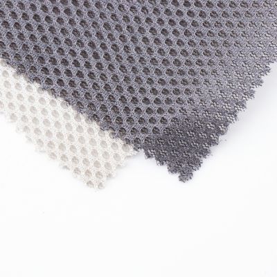 30D-150D Tissu en maille d'espacement 3D résistant aux déchirures 100% polyester pour la fabrication de tapis