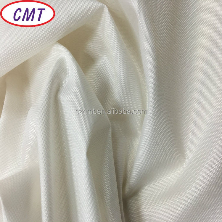 Tissu polyester oxford à haute densité 300D pour le style de sublimation